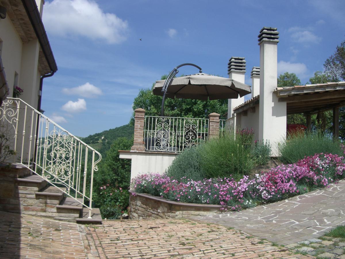 Serrungarina Agriturismo Pozzuolo מראה חיצוני תמונה